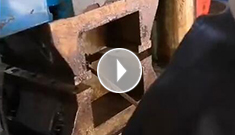 辰力公司鋼絲繩壓套機(jī)操作簡單，容易上手，看美女操作的多專業(yè)